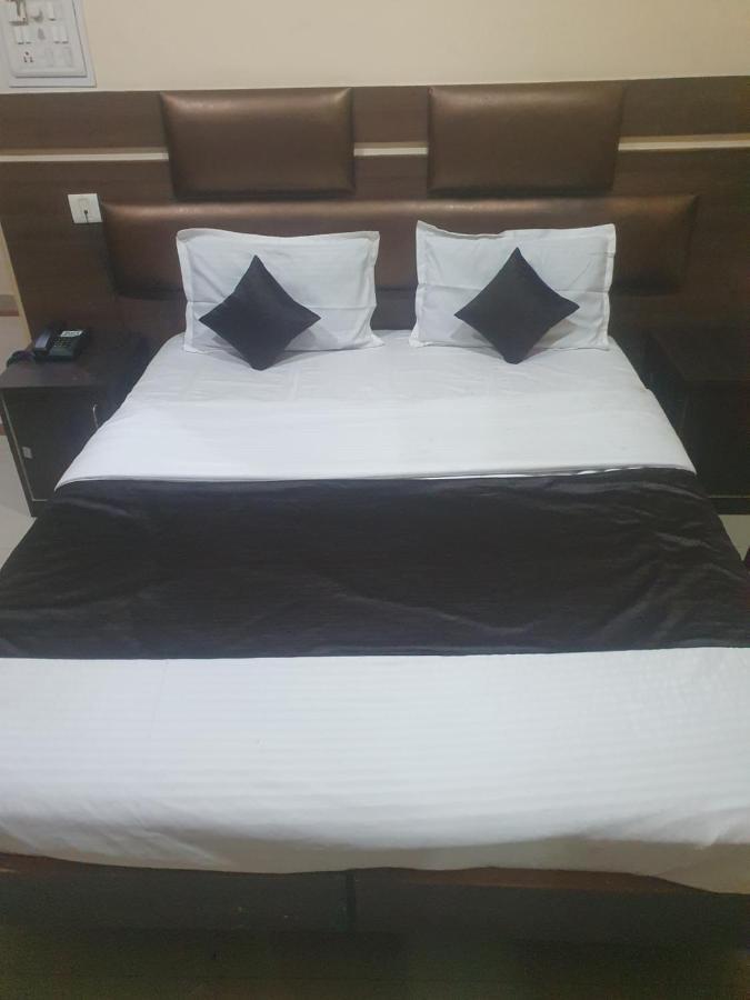 Hotel Anmol Ambikapur Ngoại thất bức ảnh