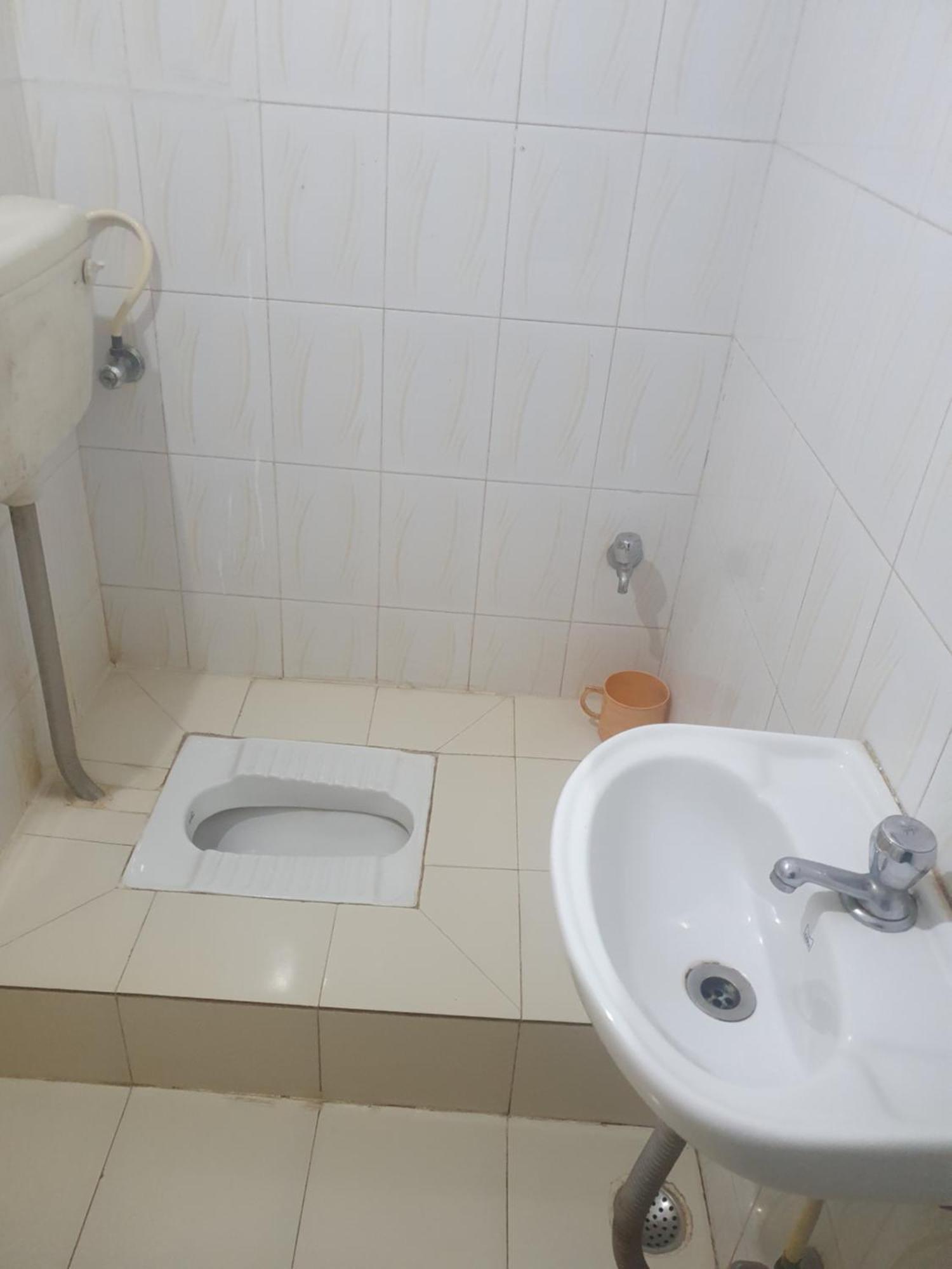 Hotel Anmol Ambikapur Phòng bức ảnh